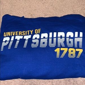 UNIVERSITY OF PITTSBURGH HOODED SWEATSHIRT